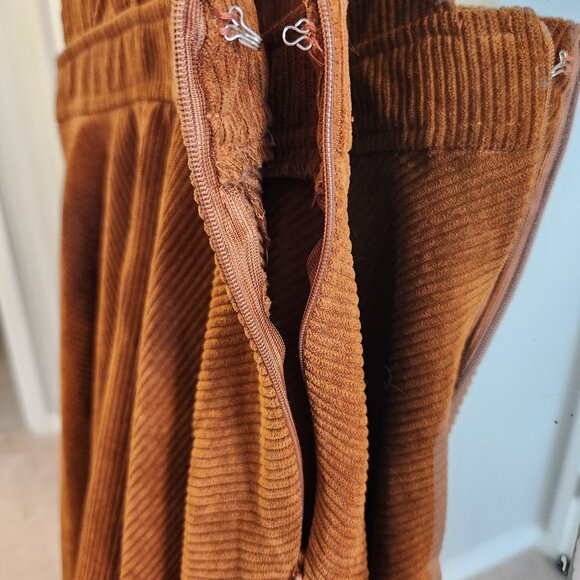 Dress - Picture 4 of 4